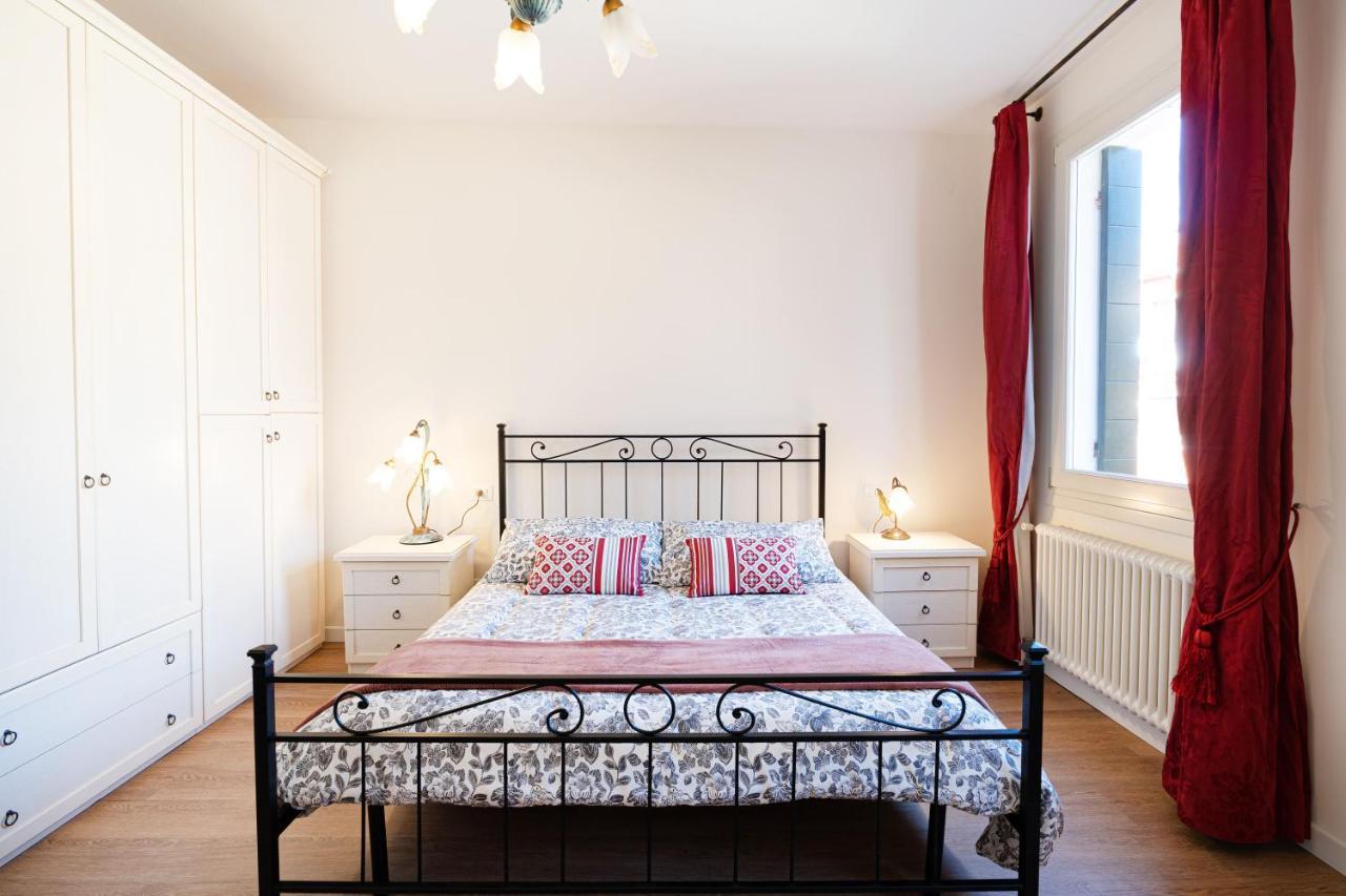 Ricco Di Comfort, Grande, Luminoso E Comodo Apartamento Venecia